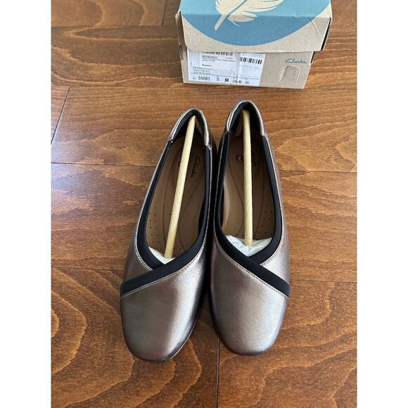 Clarks Pebble Metallic Un Darcey Ease Leather Flat - Women Size 5.5 M NEW Dressy - Picture 4 of 8